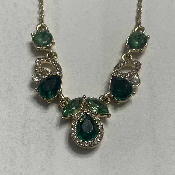 ANNE KLEIN Crystal & Stone Cluster Statement Necklace - Picture 1 of 6